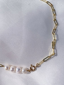 William pearl necklace